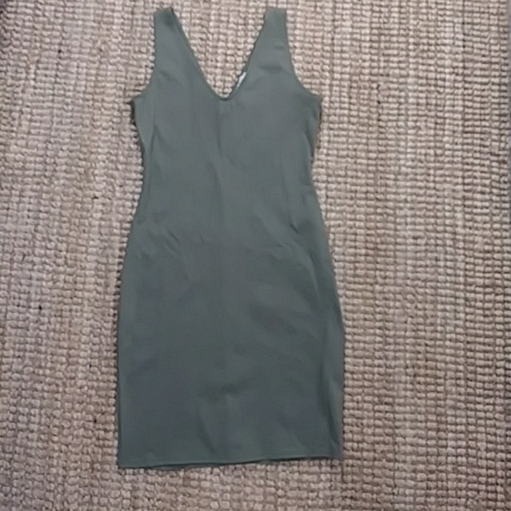 Green bodycon dress